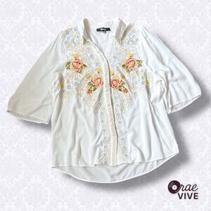 Andree by Unit Embroidered Ivory Blouse Size M Loose Fit Boho Chic